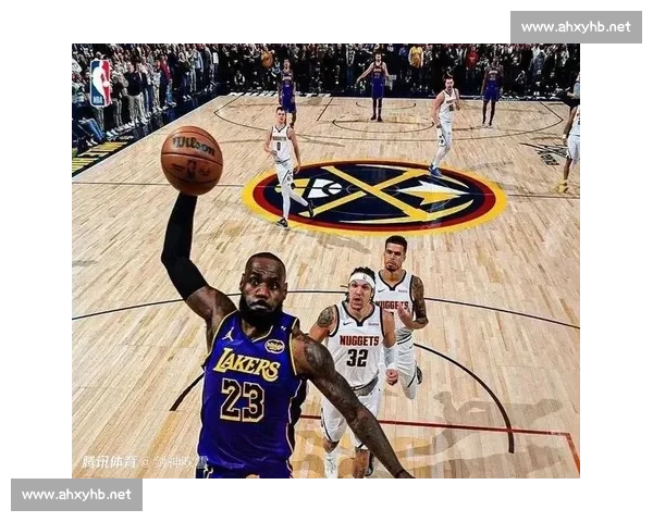 湖人对阵勇士经典回放重温巨星对决关键时刻全解析赛场博弈攻防亮点深度复盘